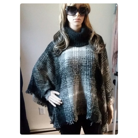PLAID COWL PONCHO!🍁 - Picture 8 of 8